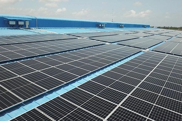 1MW Solar Panel On Metal Roof Commercial Use