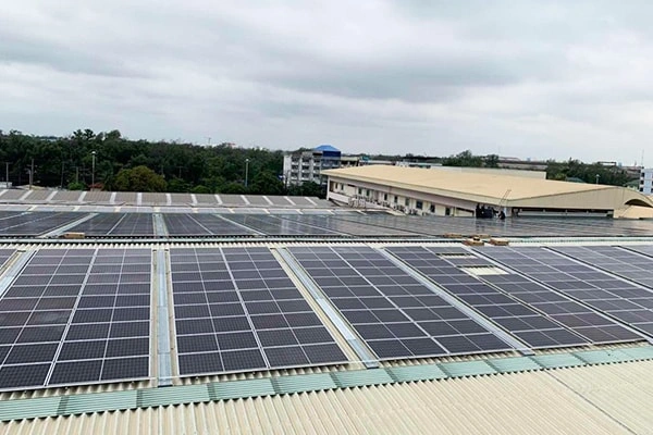 1MW Solar Panel On Metal Roof